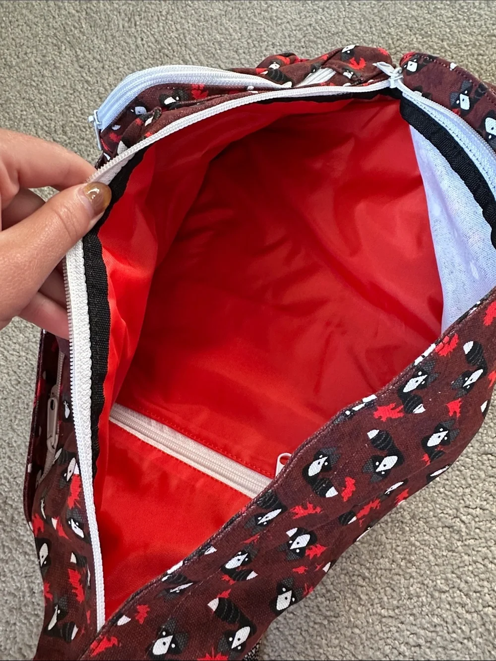 Kavu Red Raccoon Rope Sling Bag - Large